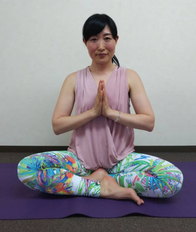 大阪府門真市にあるヨガ教室 Yoga Studio ヨガ スタジオ プチグレイン インストラクター紹介